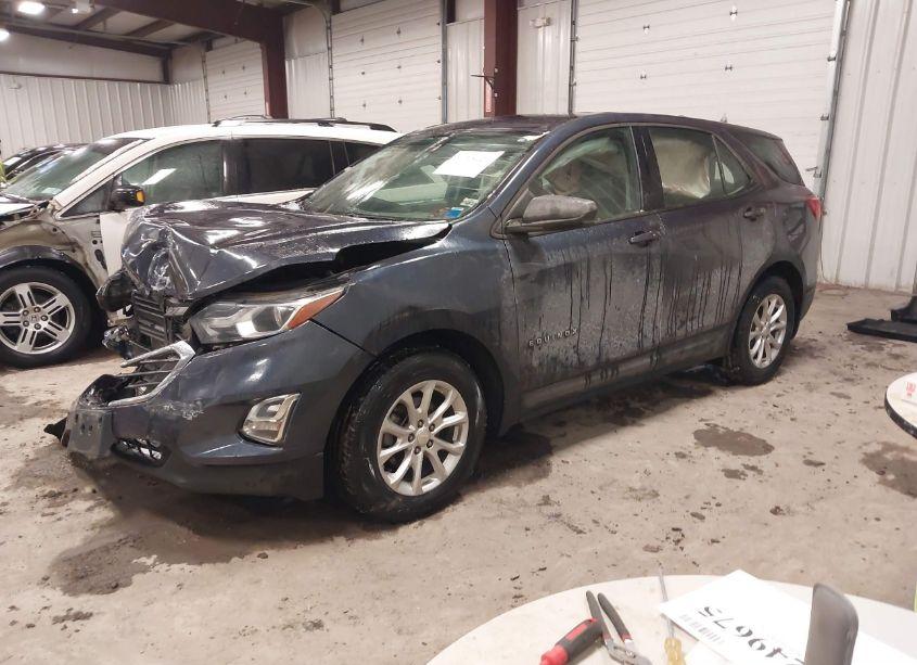 Photo 2 of 2018 Chevrolet Equinox LS (VIN 3GNAXHEV1JL305375)