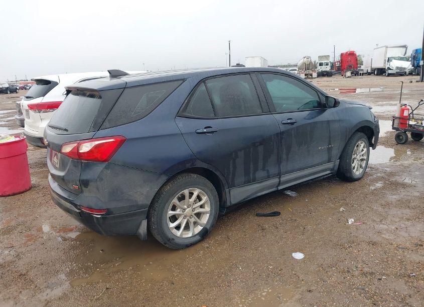 Photo 4 of 2018 Chevrolet Equinox LS (VIN 3GNAXHEV1JS531356)