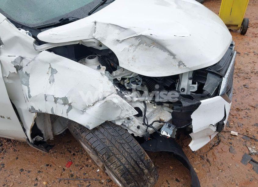 Photo 6 of 2018 Chevrolet Equinox LS (VIN 3GNAXHEV1JS554314)