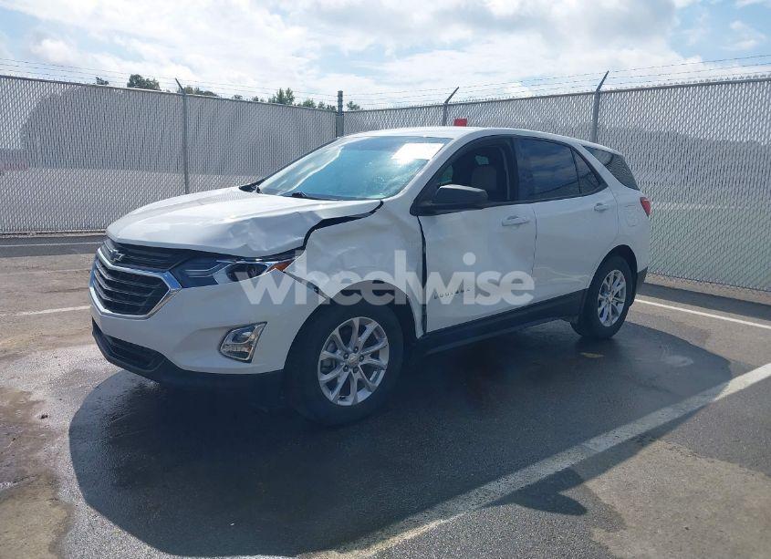 Photo 2 of 2018 Chevrolet Equinox LS (VIN 3GNAXHEV1JS642747)