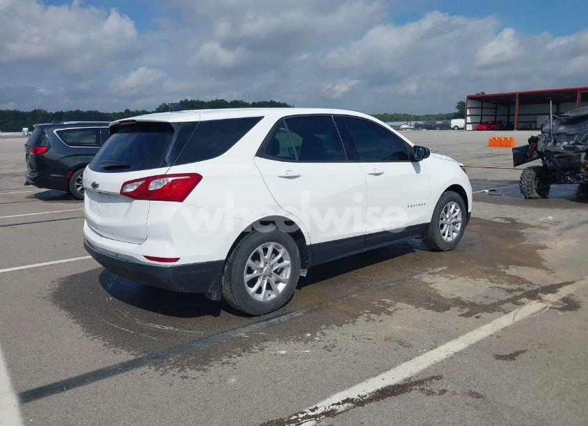 Photo 4 of 2018 Chevrolet Equinox LS (VIN 3GNAXHEV1JS642747)