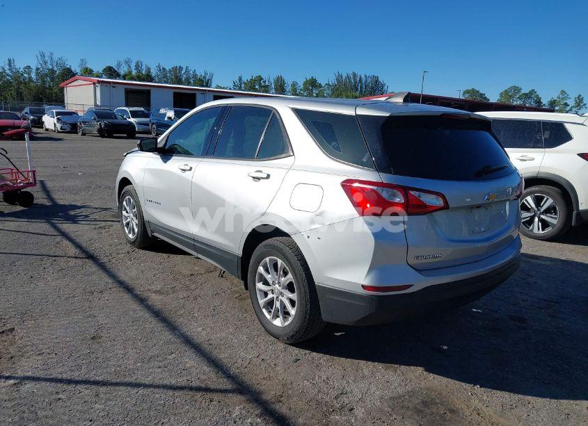 Photo 3 of 2019 Chevrolet Equinox LS (VIN 3GNAXHEV1KS514753)