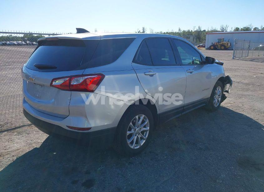 Photo 4 of 2019 Chevrolet Equinox LS (VIN 3GNAXHEV1KS514753)