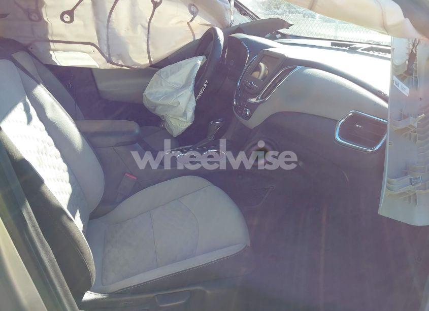 Photo 5 of 2019 Chevrolet Equinox LS (VIN 3GNAXHEV1KS514753)