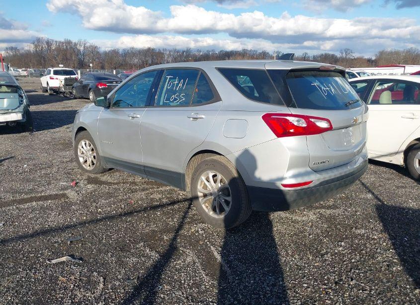 Photo 3 of 2019 Chevrolet Equinox LS (VIN 3GNAXHEV1KS525087)