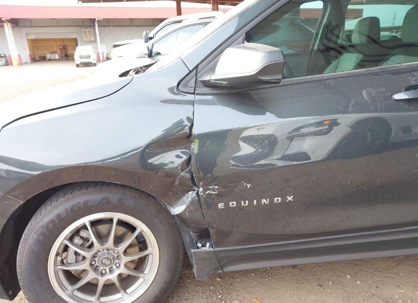 Photo 6 of 2020 Chevrolet Equinox FWD LS (VIN 3GNAXHEV1LS598719)