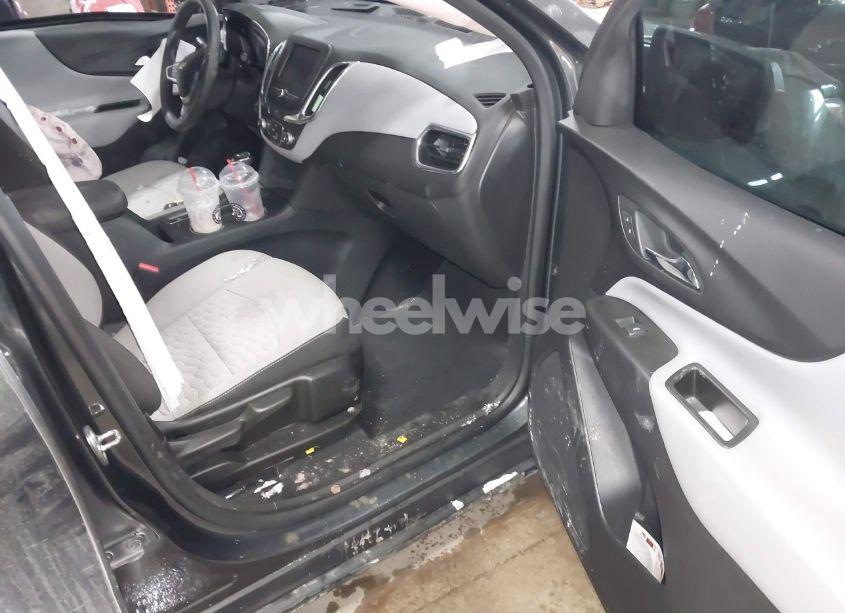 Photo 5 of 2020 Chevrolet Equinox FWD LS (VIN 3GNAXHEV1LS598963)