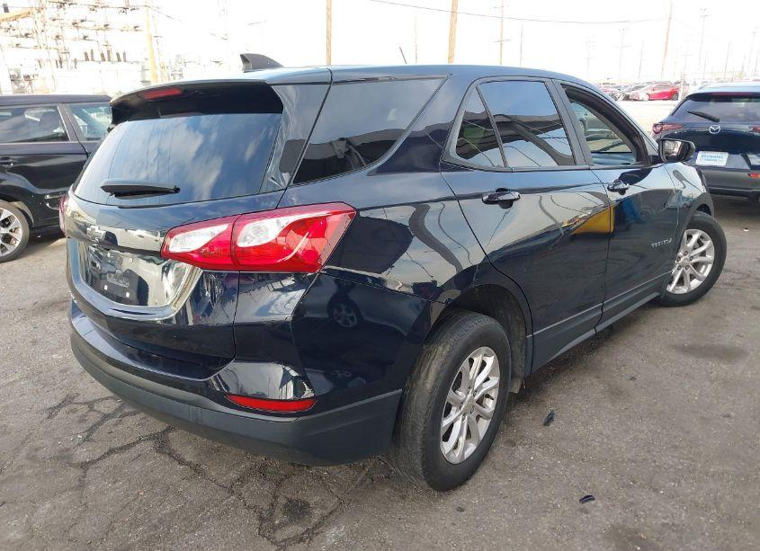 Photo 4 of 2020 Chevrolet Equinox FWD LS (VIN 3GNAXHEV1LS642427)