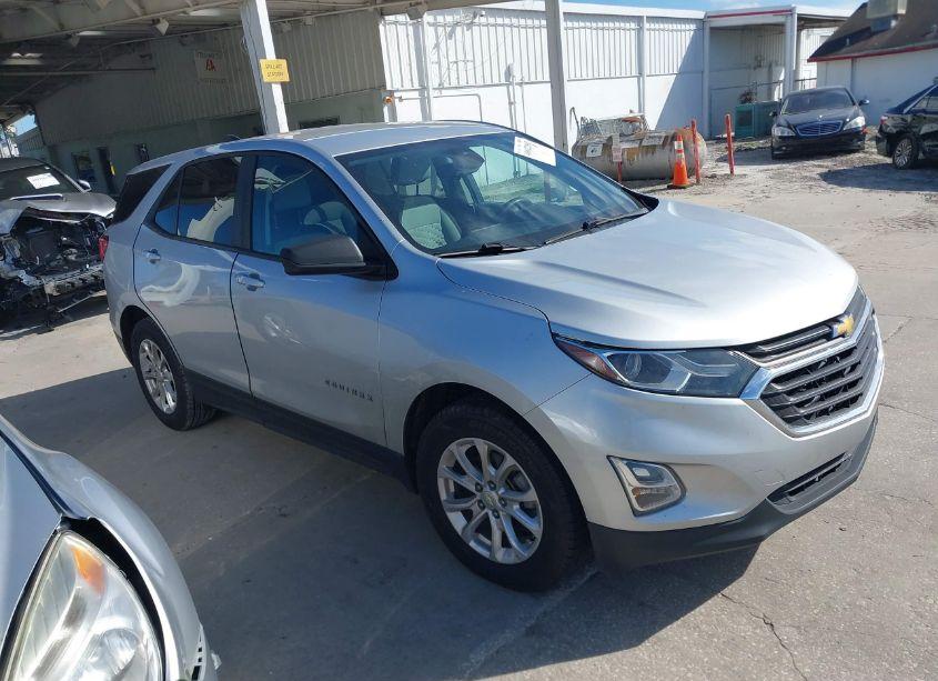 2020 Chevrolet Equinox FWD LS (VIN 3GNAXHEV1LS661897) main photo