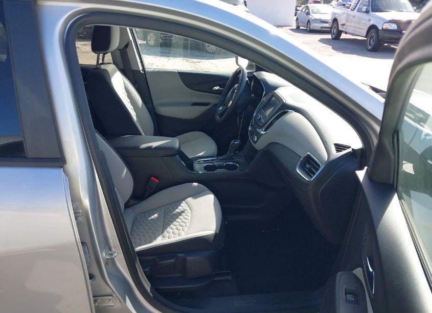 Photo 5 of 2020 Chevrolet Equinox FWD LS (VIN 3GNAXHEV1LS661897)