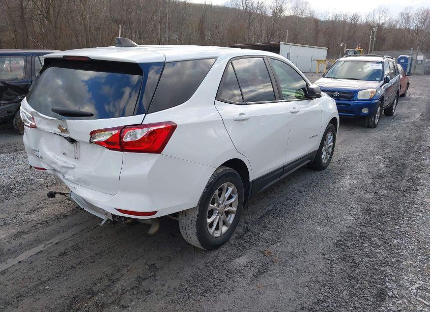 Photo 4 of 2020 Chevrolet Equinox FWD LS (VIN 3GNAXHEV1LS702710)