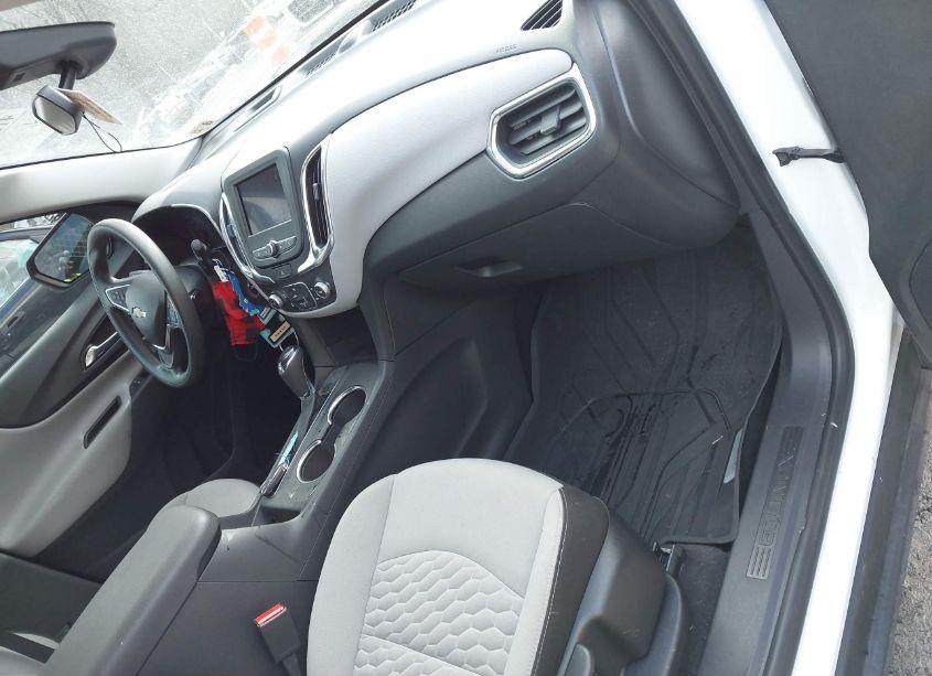 Photo 5 of 2020 Chevrolet Equinox FWD LS (VIN 3GNAXHEV1LS702710)
