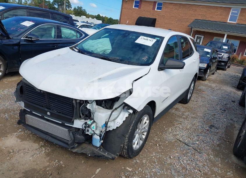 Photo 2 of 2021 Chevrolet Equinox FWD LS (VIN 3GNAXHEV1MS139112)
