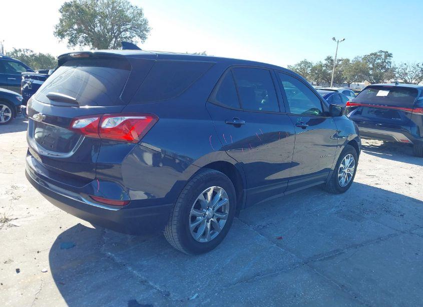 Photo 4 of 2018 Chevrolet Equinox LS (VIN 3GNAXHEV2JS628811)