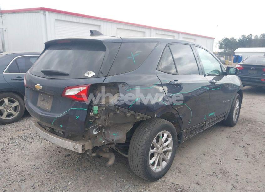 Photo 4 of 2019 Chevrolet Equinox LS (VIN 3GNAXHEV2KL237136)