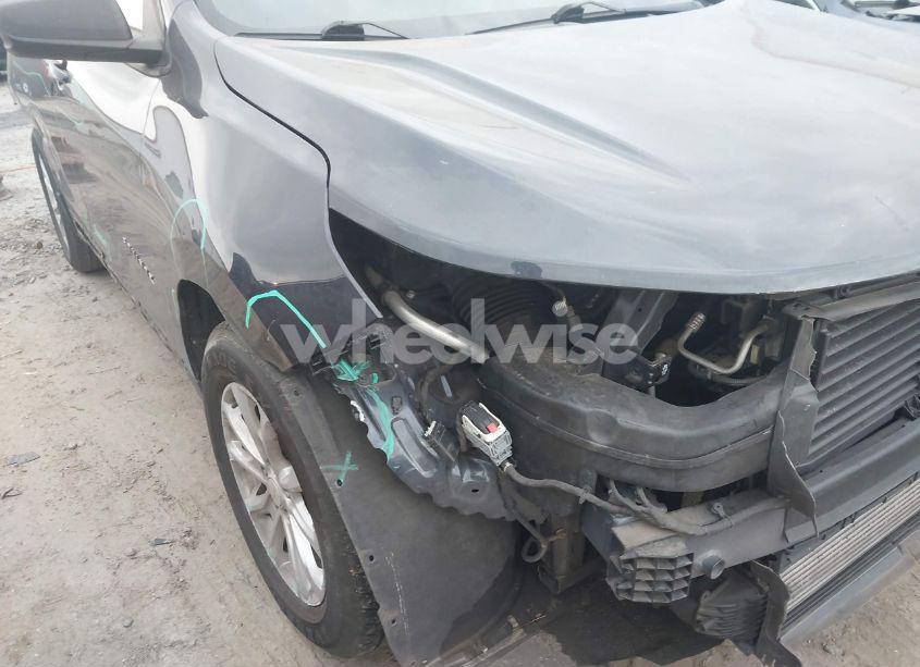 Photo 6 of 2019 Chevrolet Equinox LS (VIN 3GNAXHEV2KL237136)