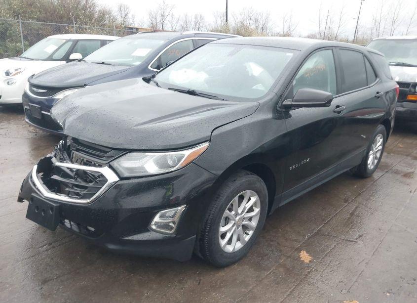 Photo 2 of 2019 Chevrolet Equinox LS (VIN 3GNAXHEV2KL243096)