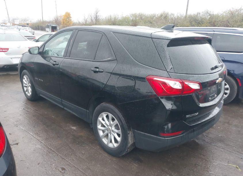 Photo 3 of 2019 Chevrolet Equinox LS (VIN 3GNAXHEV2KL243096)