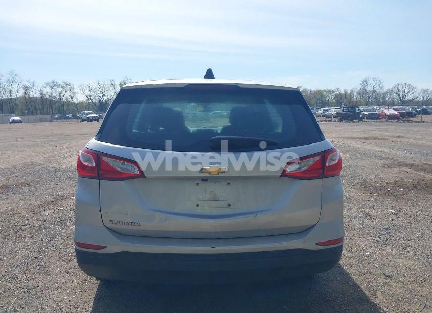 Photo 16 of 2019 Chevrolet Equinox LS (VIN 3GNAXHEV2KS613064)