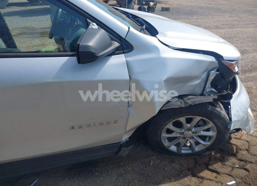 Photo 17 of 2019 Chevrolet Equinox LS (VIN 3GNAXHEV2KS613064)