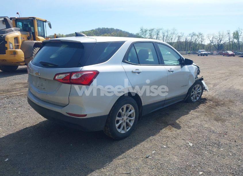 Photo 4 of 2019 Chevrolet Equinox LS (VIN 3GNAXHEV2KS613064)