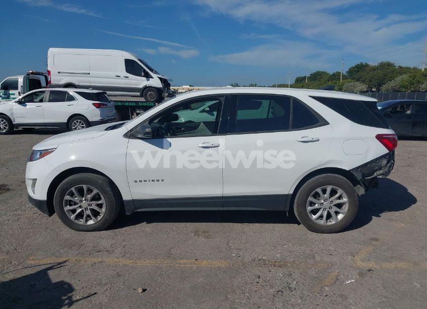 Photo 14 of 2019 Chevrolet Equinox LS (VIN 3GNAXHEV2KS626364)