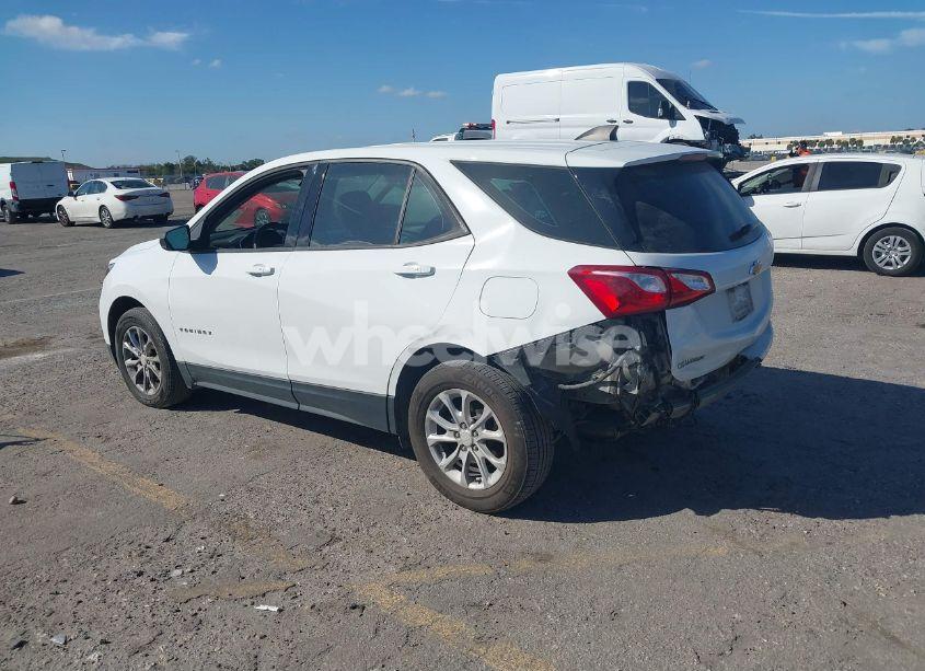 Photo 3 of 2019 Chevrolet Equinox LS (VIN 3GNAXHEV2KS626364)