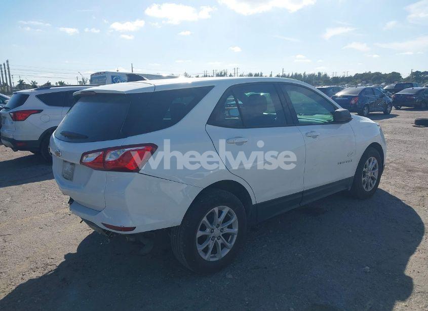 Photo 4 of 2019 Chevrolet Equinox LS (VIN 3GNAXHEV2KS626364)