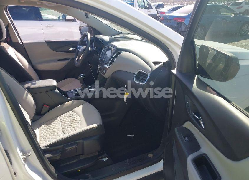 Photo 5 of 2019 Chevrolet Equinox LS (VIN 3GNAXHEV2KS626364)