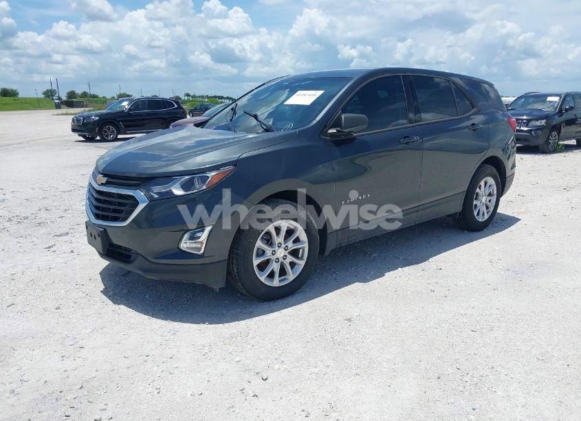 Photo 2 of 2019 Chevrolet Equinox LS (VIN 3GNAXHEV2KS676746)