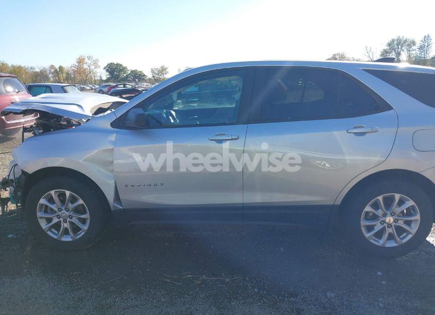 Photo 15 of 2020 Chevrolet Equinox FWD LS (VIN 3GNAXHEV2LS558083)