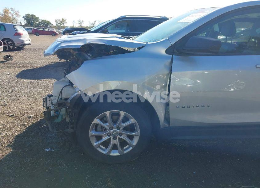 Photo 19 of 2020 Chevrolet Equinox FWD LS (VIN 3GNAXHEV2LS558083)