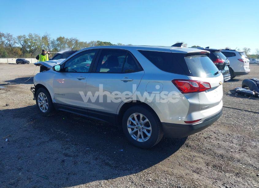 Photo 3 of 2020 Chevrolet Equinox FWD LS (VIN 3GNAXHEV2LS558083)