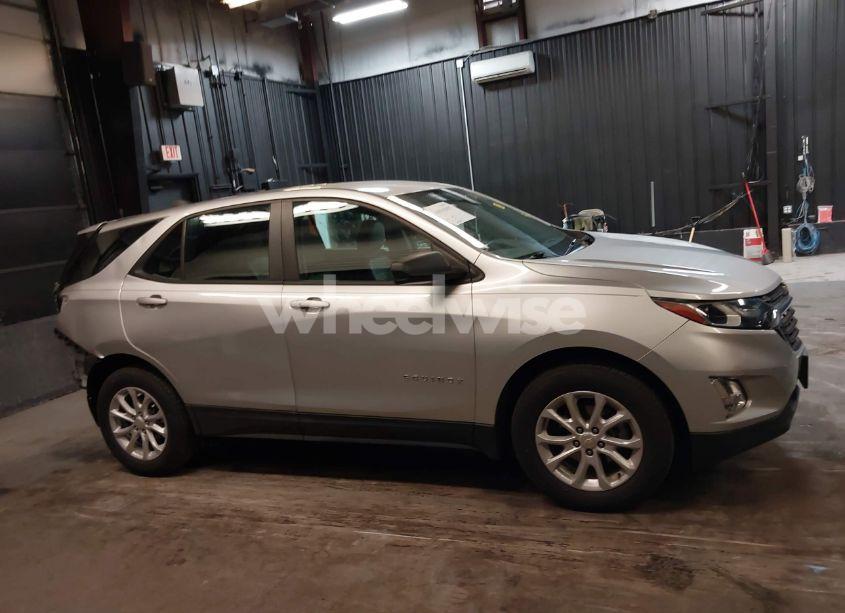Photo 13 of 2020 Chevrolet Equinox FWD LS (VIN 3GNAXHEV2LS697078)