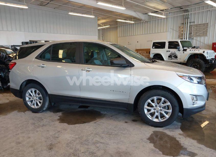 Photo 13 of 2020 Chevrolet Equinox FWD LS (VIN 3GNAXHEV2LS697744)