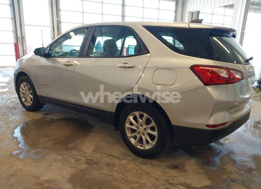 Photo 3 of 2020 Chevrolet Equinox FWD LS (VIN 3GNAXHEV2LS697744)