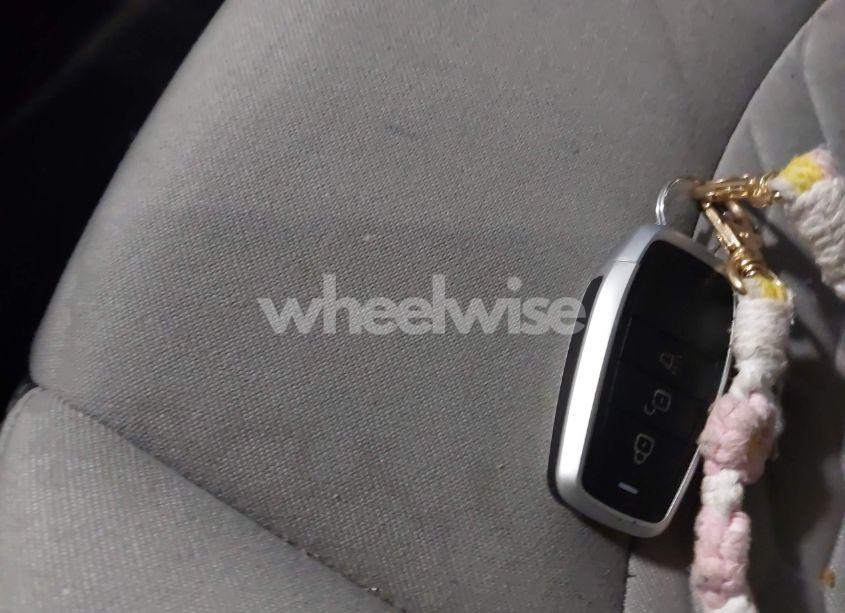 Photo 11 of 2021 Chevrolet Equinox FWD LS (VIN 3GNAXHEV2MS140690)