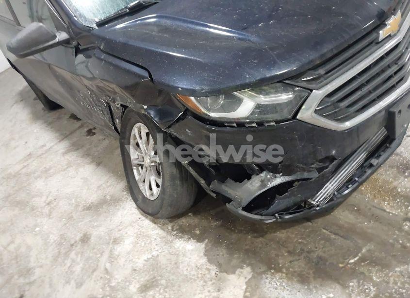 Photo 6 of 2021 Chevrolet Equinox FWD LS (VIN 3GNAXHEV2MS140690)