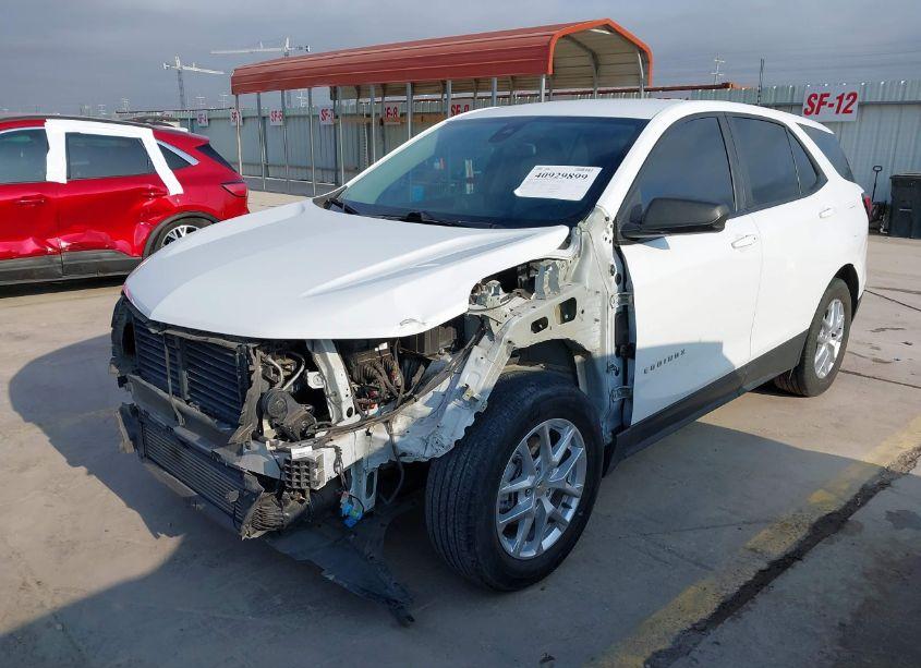 Photo 2 of 2022 Chevrolet Equinox FWD LS (VIN 3GNAXHEV2NS107786)