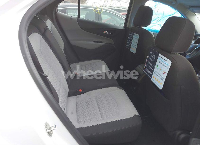 Photo 8 of 2022 Chevrolet Equinox FWD LS (VIN 3GNAXHEV2NS170662)