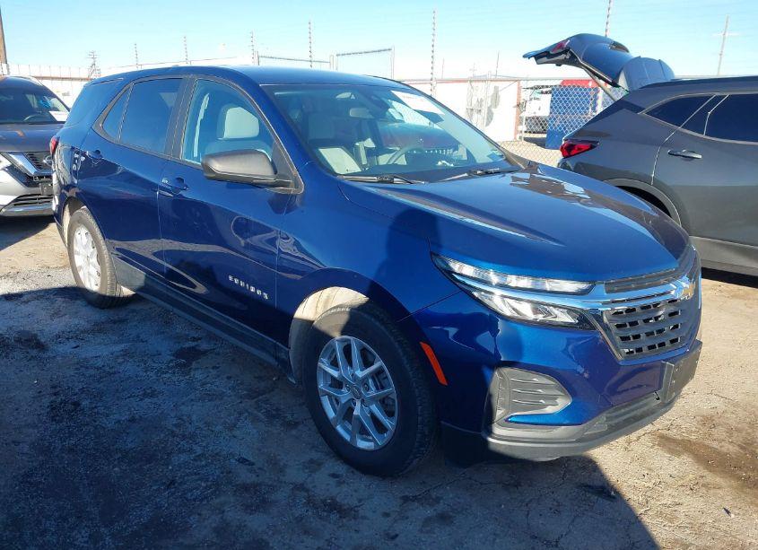 2022 Chevrolet Equinox FWD LS (VIN 3GNAXHEV2NS180737) main photo
