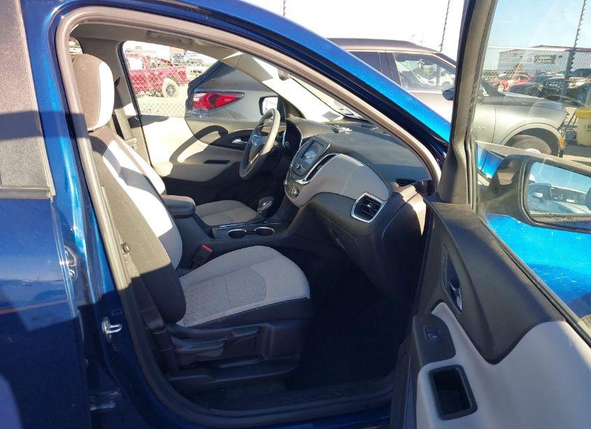 Photo 5 of 2022 Chevrolet Equinox FWD LS (VIN 3GNAXHEV2NS180737)