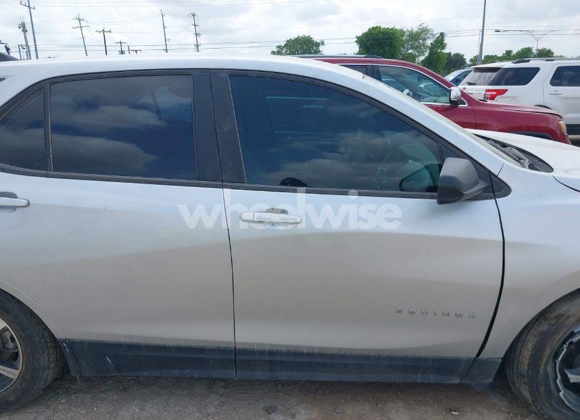 Photo 13 of 2022 Chevrolet Equinox FWD LS (VIN 3GNAXHEV2NS192791)