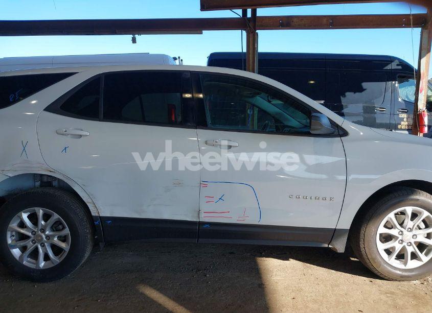 Photo 14 of 2019 Chevrolet Equinox LS (VIN 3GNAXHEV3KS564909)