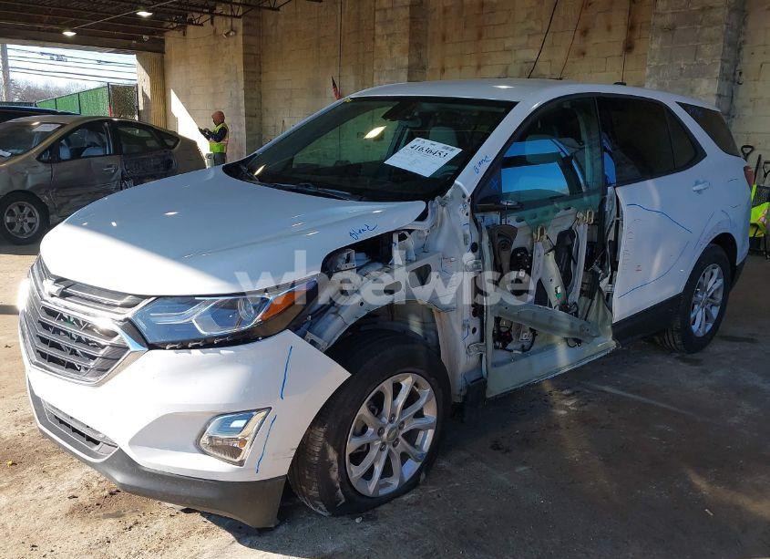 Photo 6 of 2019 Chevrolet Equinox LS (VIN 3GNAXHEV3KS564909)