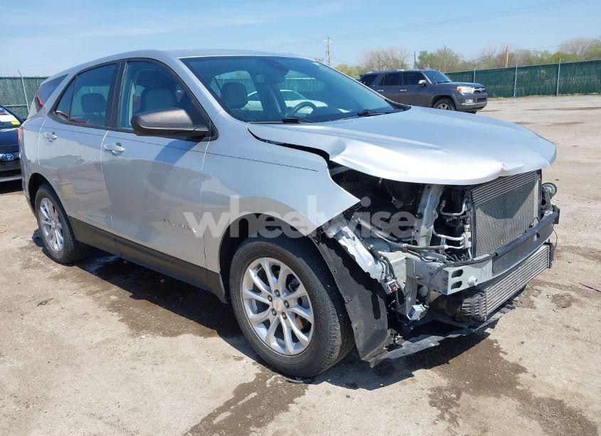 2020 Chevrolet Equinox FWD LS (VIN 3GNAXHEV3LS510012) main photo