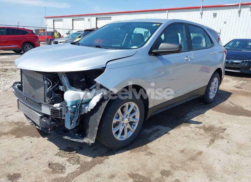 Photo 2 of 2020 Chevrolet Equinox FWD LS (VIN 3GNAXHEV3LS510012)