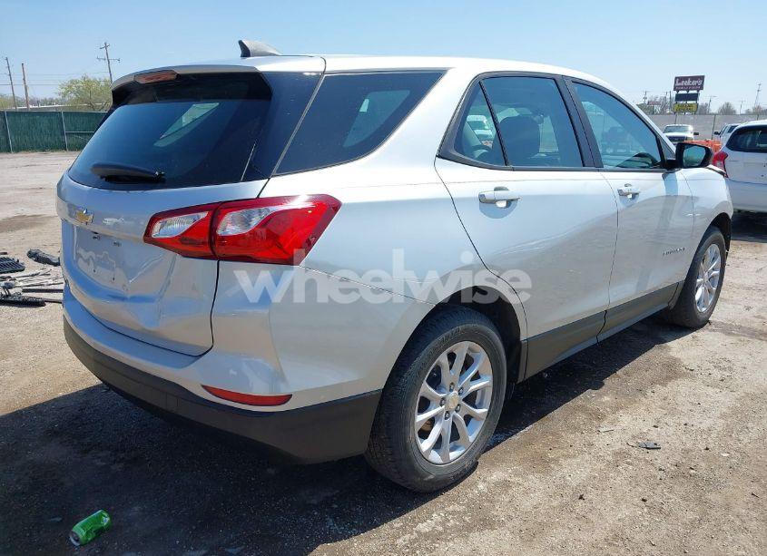 Photo 4 of 2020 Chevrolet Equinox FWD LS (VIN 3GNAXHEV3LS510012)
