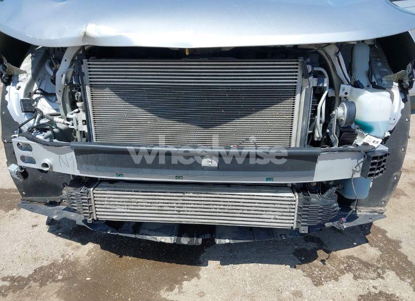 Photo 6 of 2020 Chevrolet Equinox FWD LS (VIN 3GNAXHEV3LS510012)