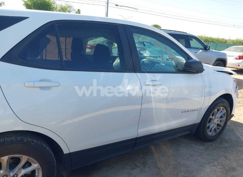 Photo 13 of 2020 Chevrolet Equinox FWD LS (VIN 3GNAXHEV3LS536867)